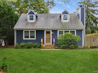 44 Mill Rd, Remsenburg, NY 11960