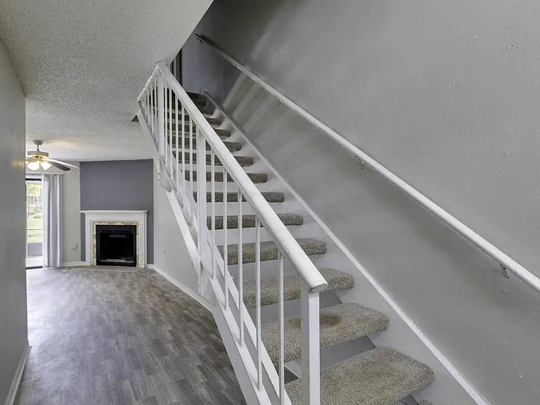 Village Townhomes — Photo 7