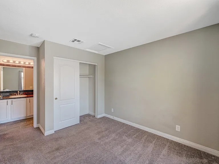 9421 Valley Hills Ave — Photo 46