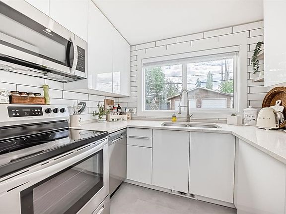3rd image of 6440 S 4th St NW #1