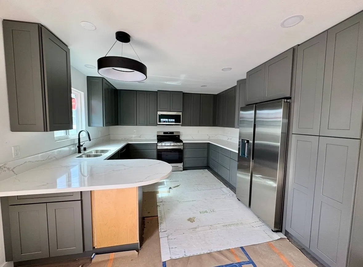 3 bed, 1280 sqft, $3,899 — Photo 2