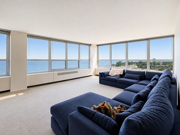 3rd image of 4800 S Chicago Beach Dr APT 912S