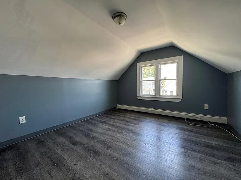 421-2 Logan St #2B — Photo 9