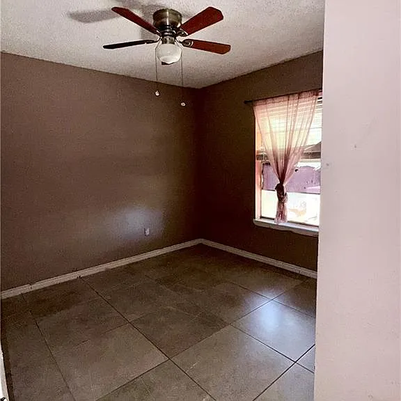 1003 Alta Vista Dr — Photo 8