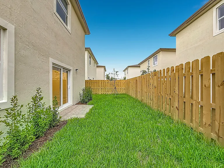 18849 SW 315th St — Photo 47
