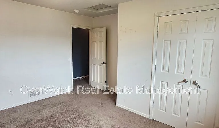 1028 E 8th Ave — Photo 13