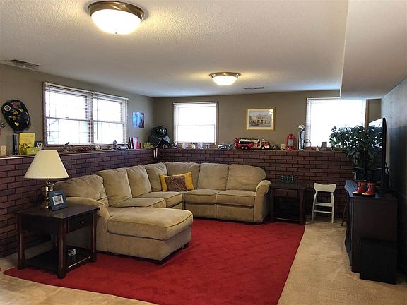 5th image of 2262 W Willow Ln