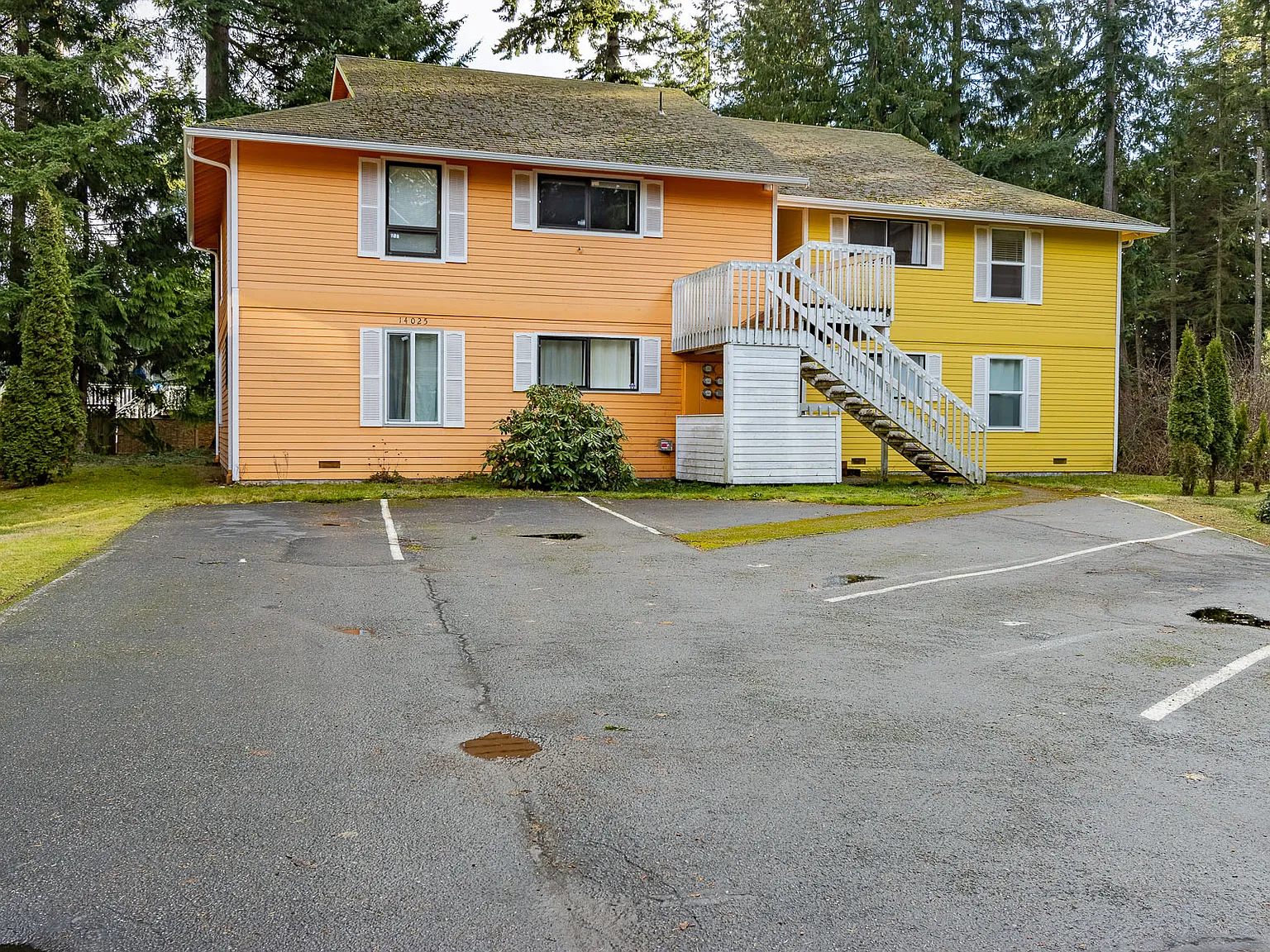2 bed, 1.5 bath, 1100 sqft, $1,890 — Photo 2