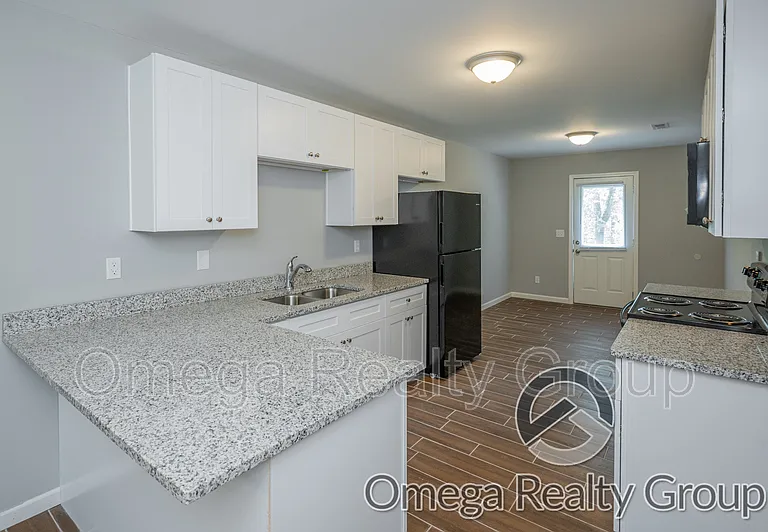 1178 Aquarius Dr — Photo 12