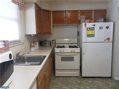 2nd image of 3430 John F Kennedy Dr