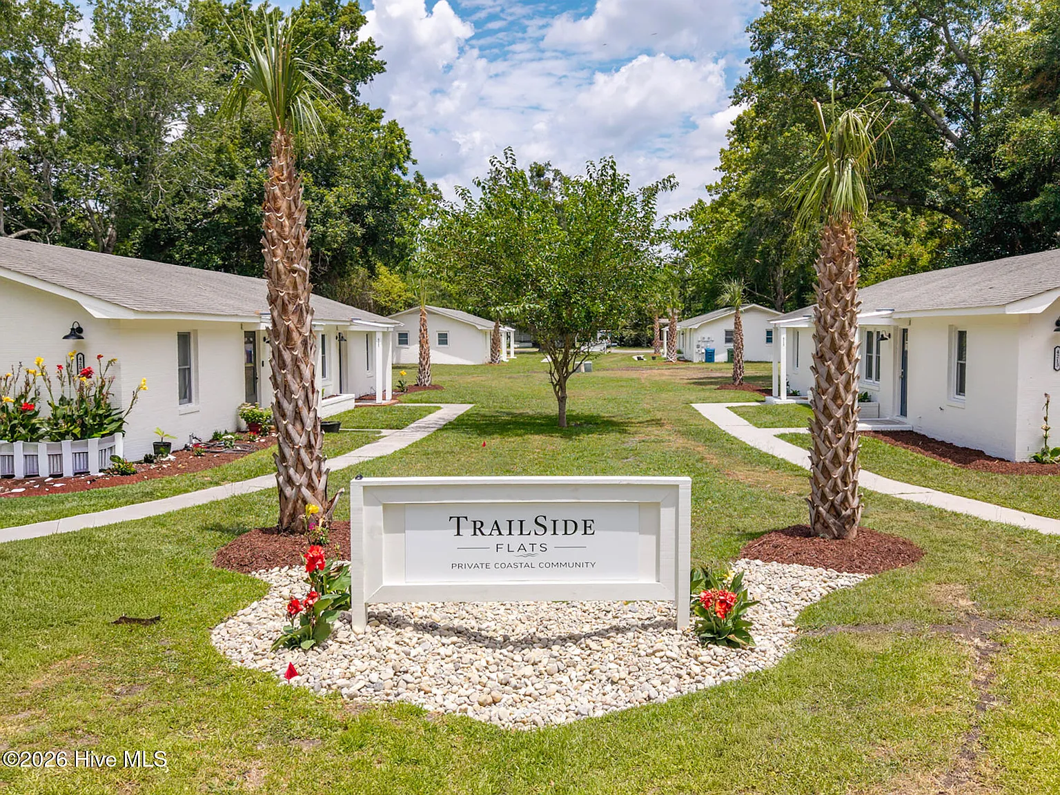 2 bed, 1.0 bath, $1,700 — Photo 1