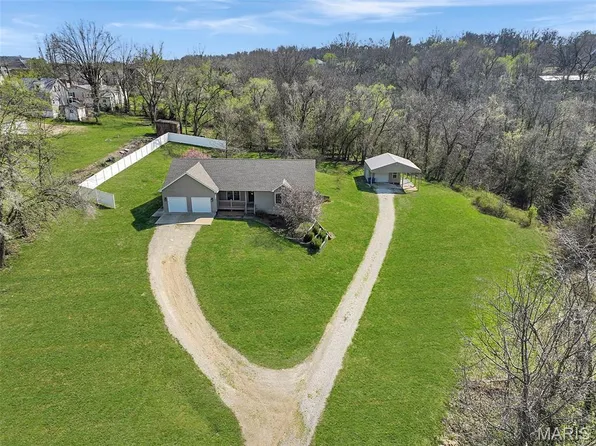 112 Bates St, New Haven, MO 63068