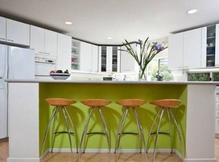 7611 Truxton Ave, Los Angeles, CA 90045