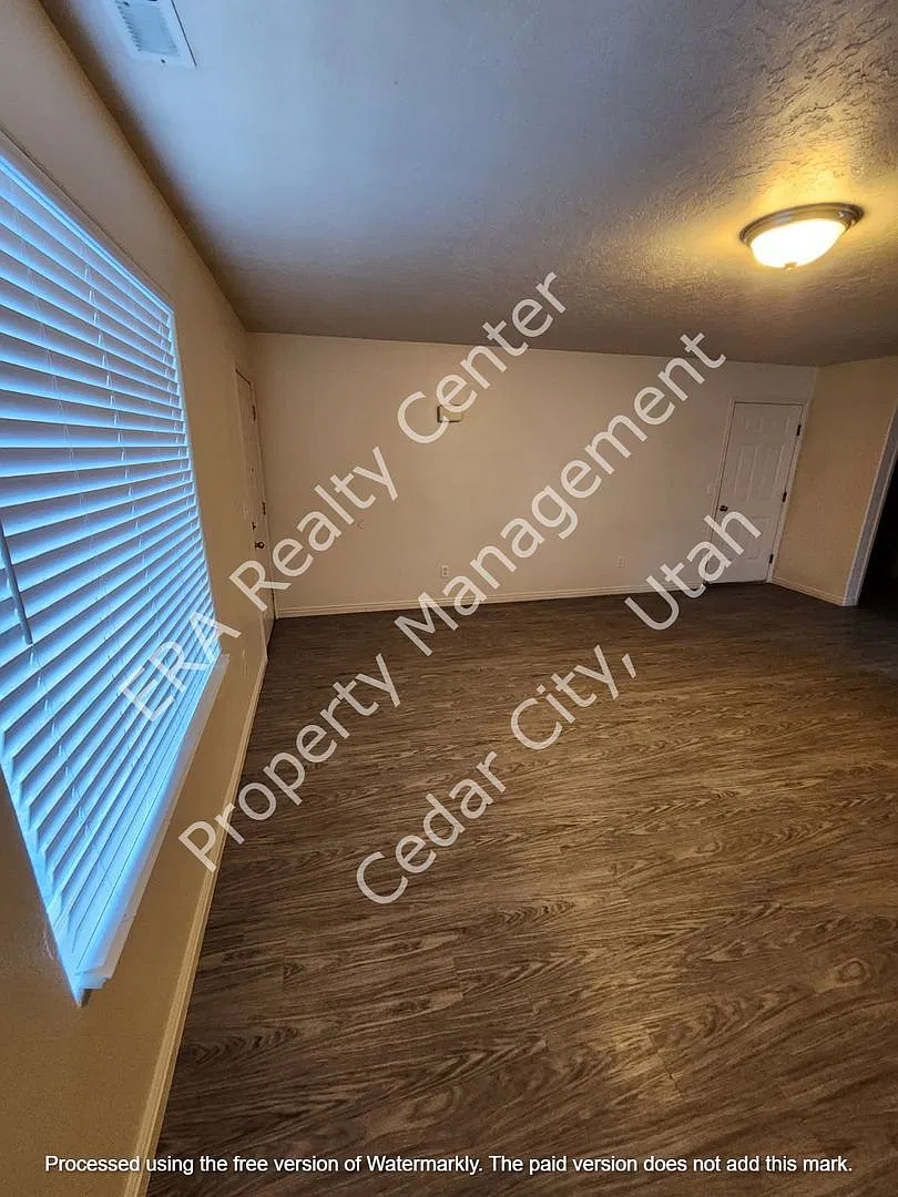 Move-In Discount 3 bed 2 bath - Twin Home — Photo 4