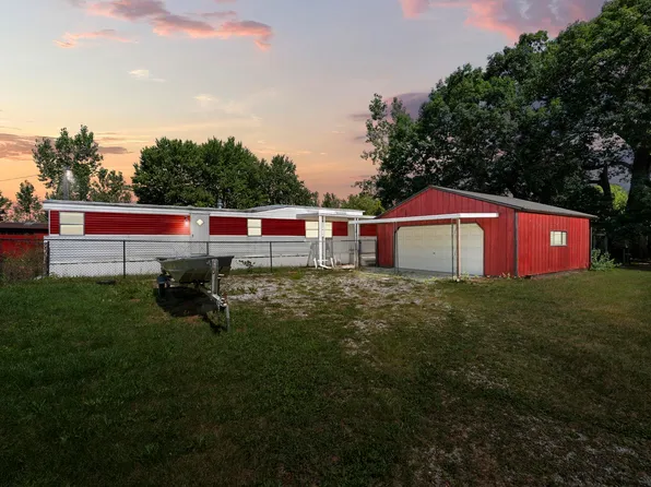 11041 E Summit St, Laotto, IN 46763