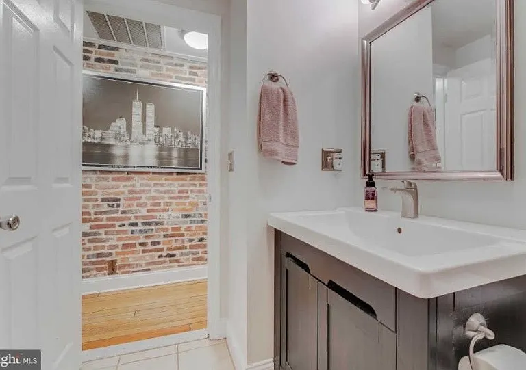 1409 E Clement St — Photo 19