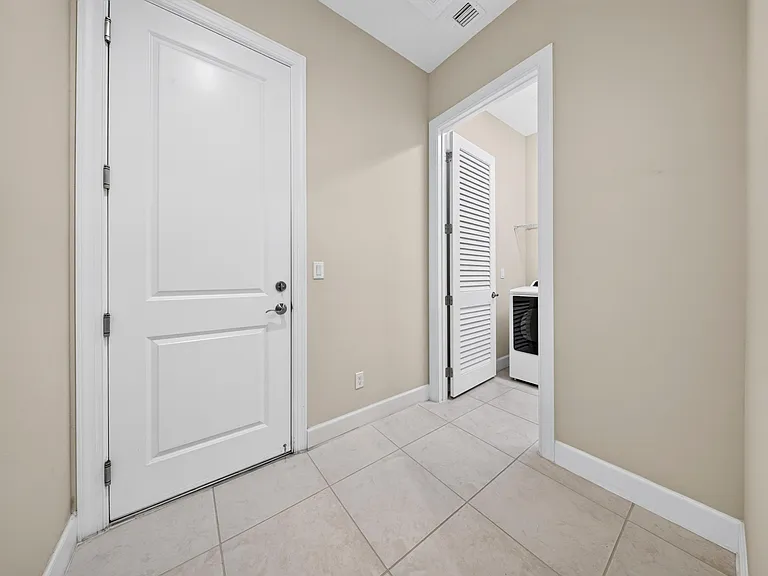 8883 Kingsmoor Way — Photo 49