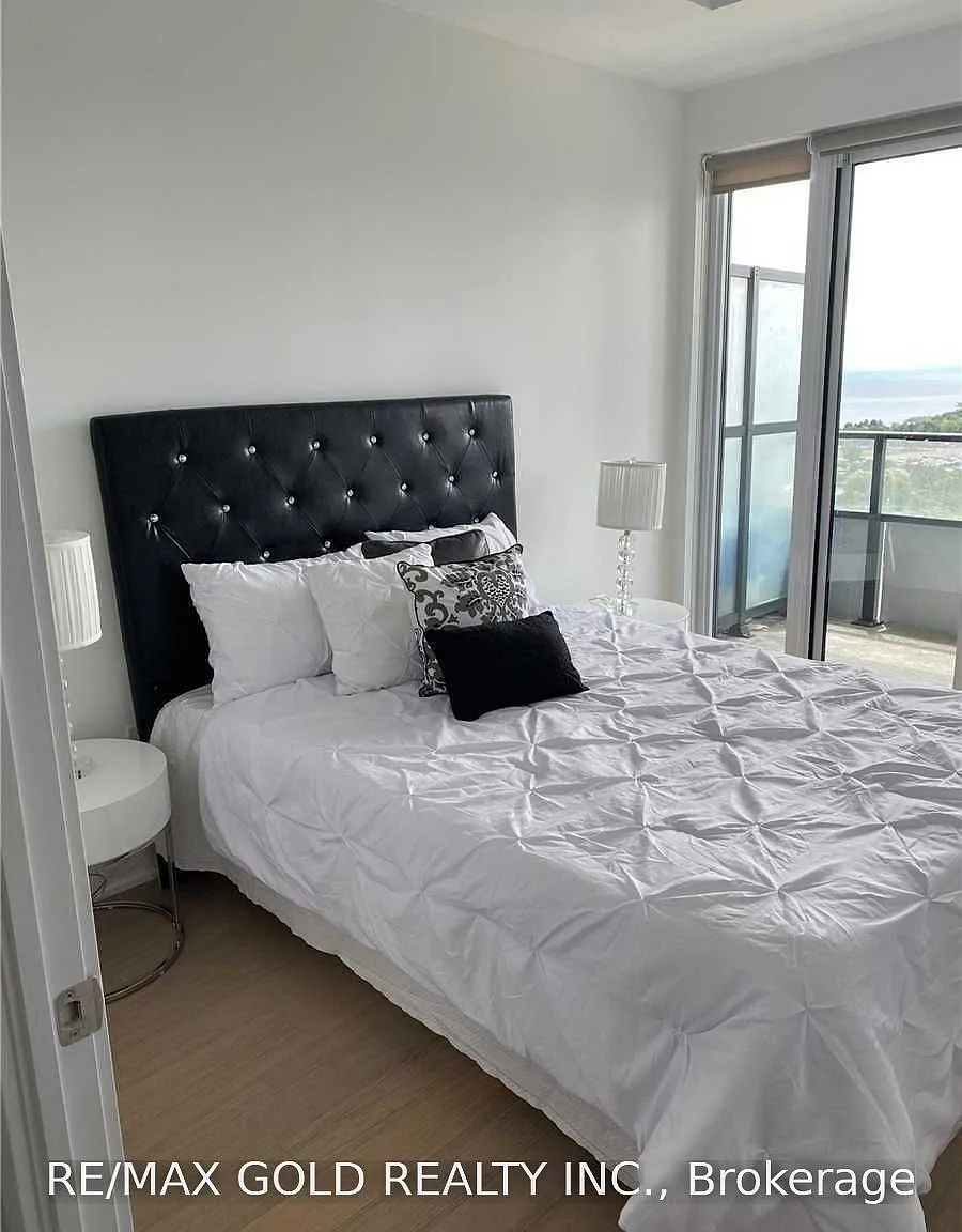2 bed, $2,950 — Photo 4