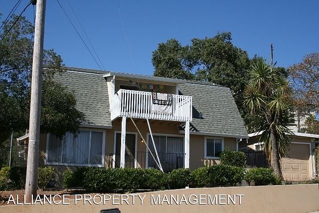 2nd image of 3949 Sumner Ln