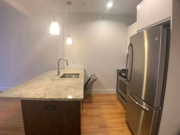 2nd image of 806 Bergen St #103