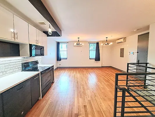 34 Melrose St #1F — Photo 1
