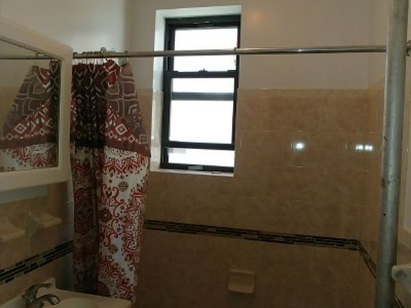 5th image of 2562 41st St APT 4A
