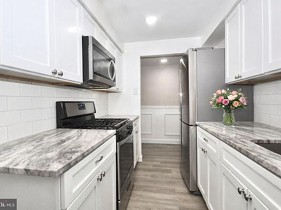 3rd image of 110 Byberry Rd APT E2