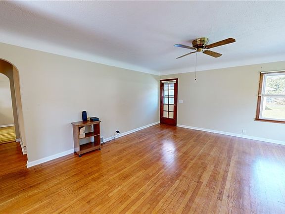 2nd image of 410 Douglas Blvd