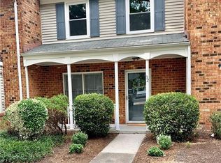 32 Corwin Cir, Hampton, VA 23666