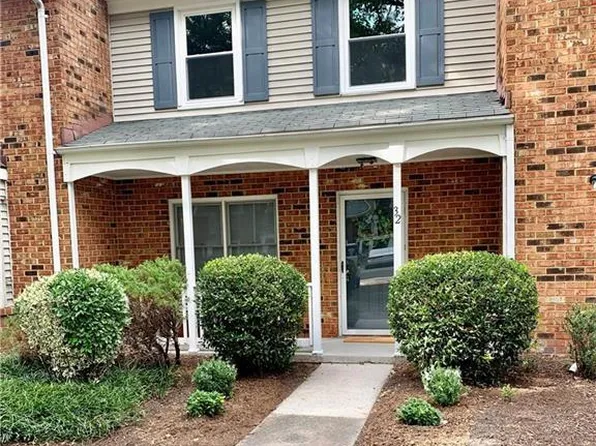 32 Corwin Cir, Hampton, VA 23666