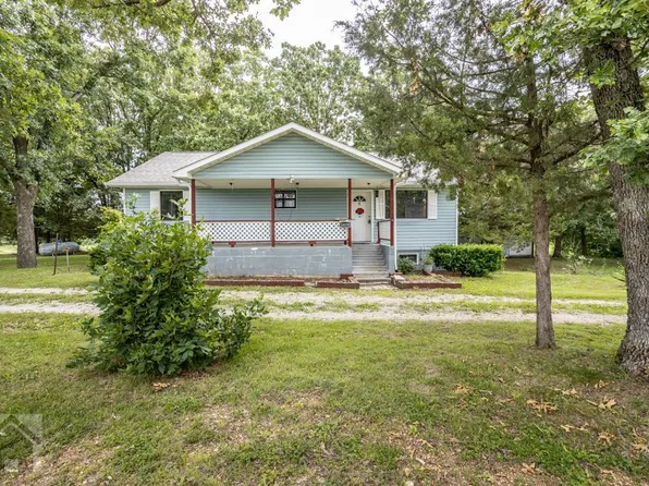 16150 Early Ln, Lebanon, MO 65536