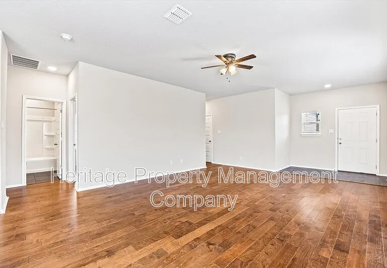 1053 Fisher Way — Photo 7