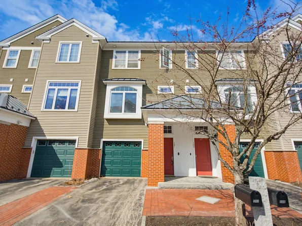 107 Riverwalk Way, Manchester, NH 03101