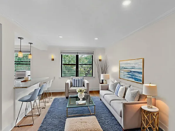 52-21 39th Road image 7 of 18