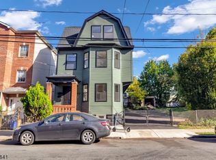 260 S 10th St, Newark, NJ 07103