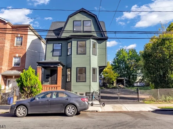 260 S 10th St, Newark City, NJ 07103