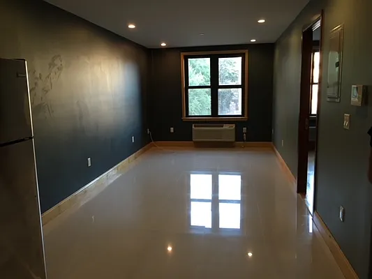 Rented by 18 REALTY | media 18