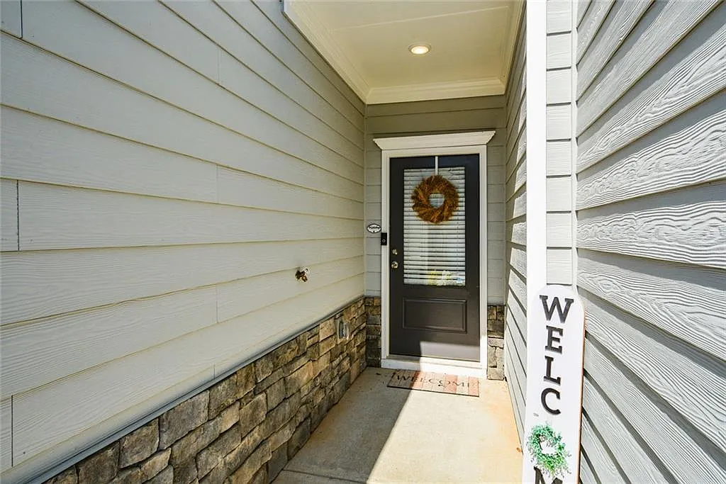 3 bed, 2.5 bath, 1959 sqft, $2,760 — Photo 4