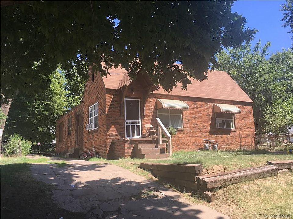1st image of 805/807 N Columbia Pl