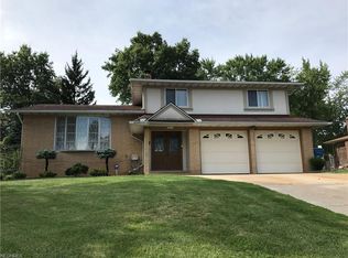 2117 Green Acres Dr, Parma, OH 44134