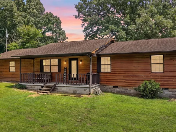 349 Fairchild St, Harriman, TN 37748