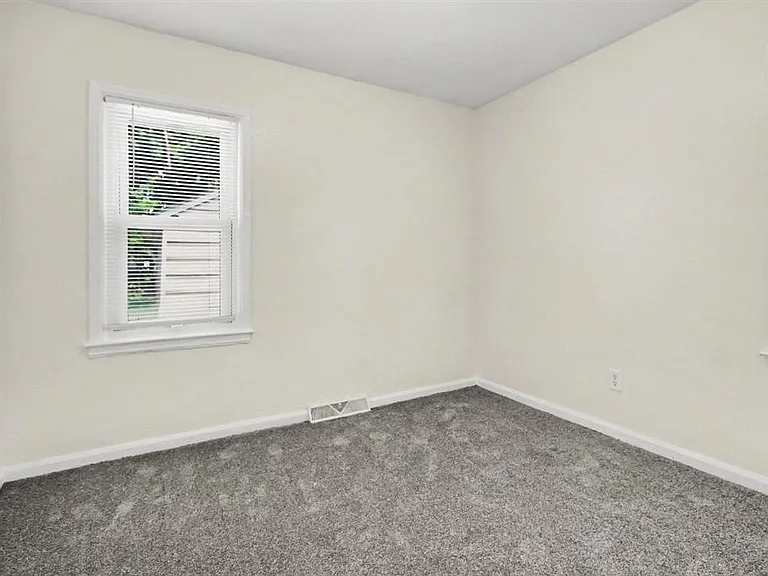 4959 Weddell St — Photo 12