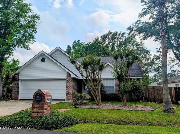 84115 Lola Dr, Diamondhead, MS 39525