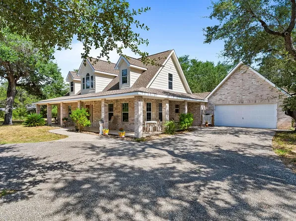 330 Sanctuary Dr, Rockport, TX 78382