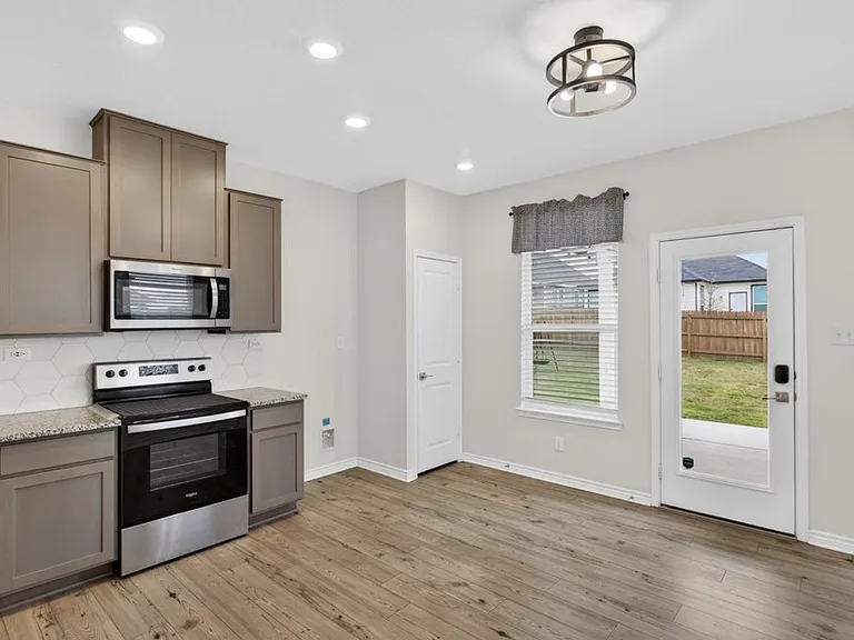 223 W Granite Shores Dr — Photo 4