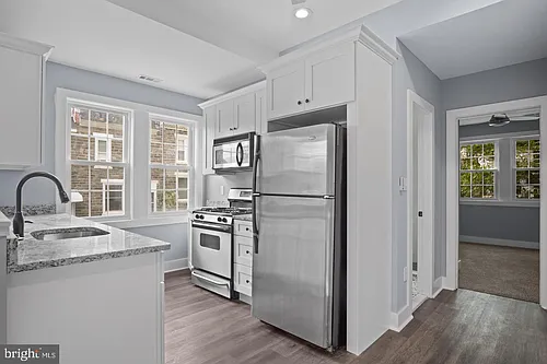 140 Leverington Ave #2 Photo 1