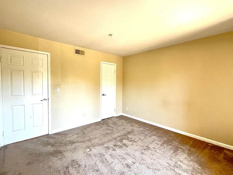 1020 La Terraza Cir #306 — Photo 24