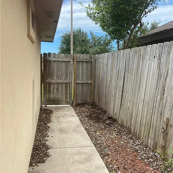 3102 E Diamondhead Ave #4 — Photo 5
