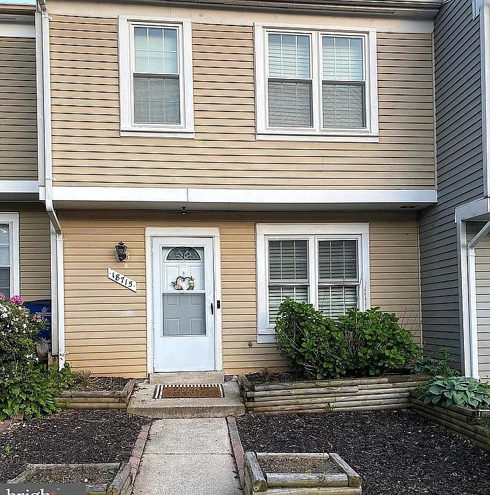 1st image of 18715 Pikeview Dr