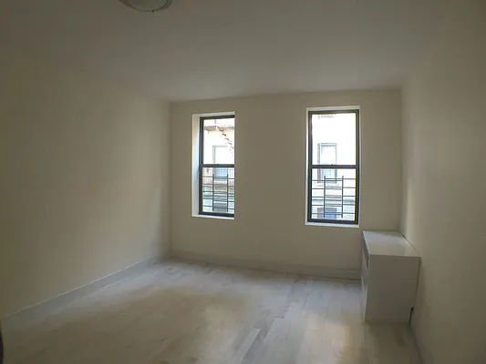 Rented by Newcastle Realty Services | media 11